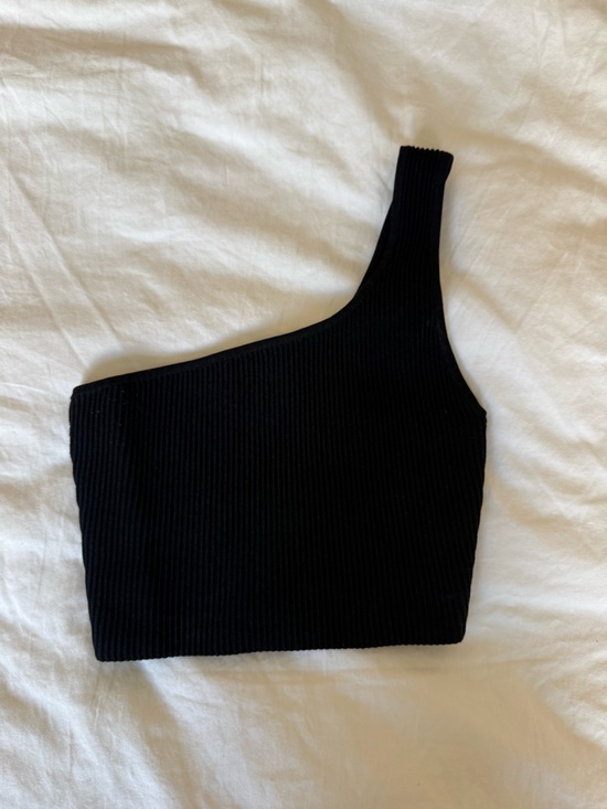 Aritzia Tops - Aritzia Black One-Shoulder Ribbed Tank Top